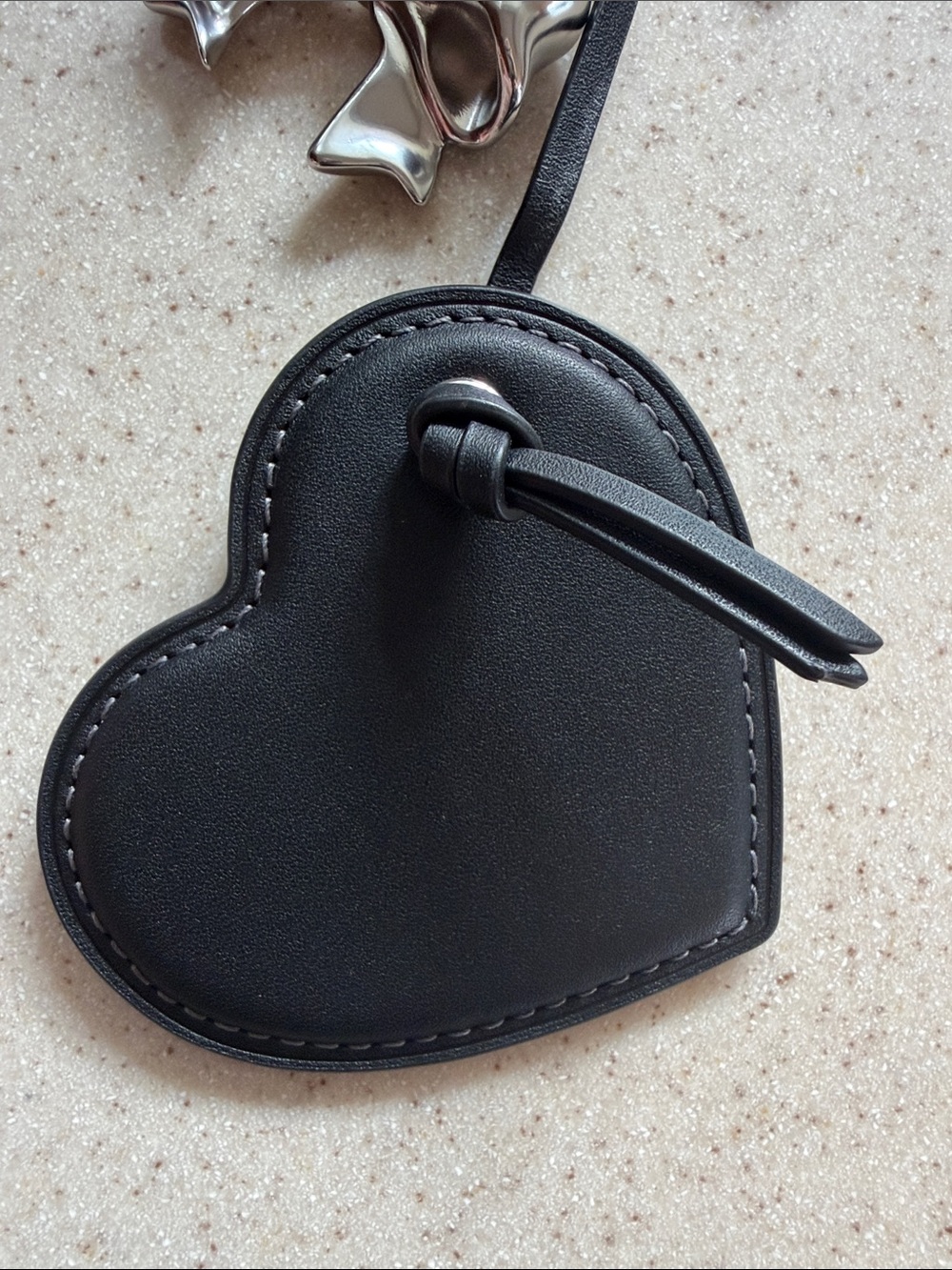 Coach Rogue 31 Loved Leather Lock Heart Bow Charm Cluster Keychain - Picture 5 of 9